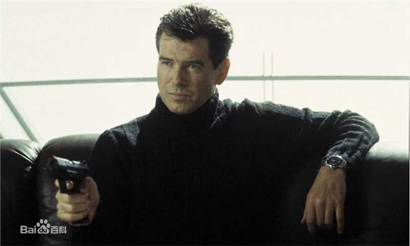 皮尔斯·布鲁斯南(Pierce Brosnan)在影片中的角色扮演图片图册