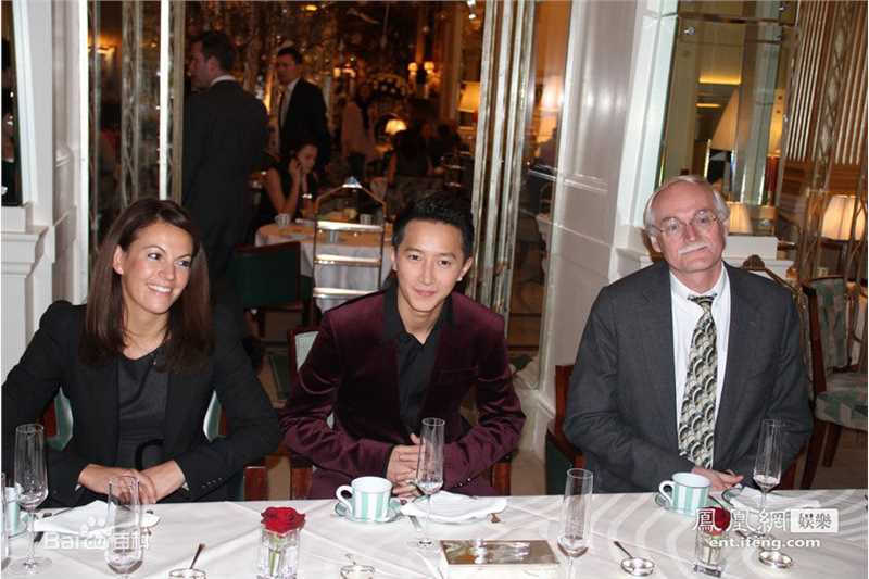 韩庚(Han Geng)2012英国行生活照相册