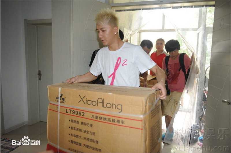 韩庚(Han Geng)公益活动前后照片