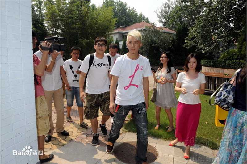 韩庚(Han Geng)公益活动前后照片