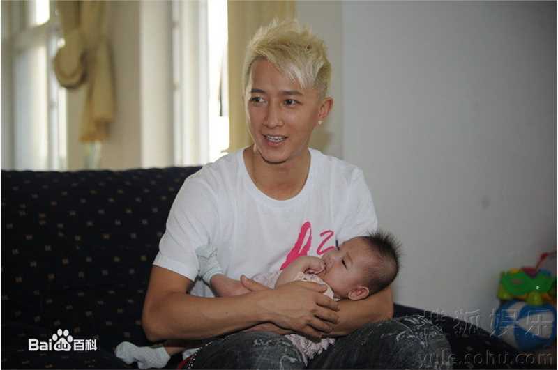 韩庚(Han Geng)公益活动前后照片