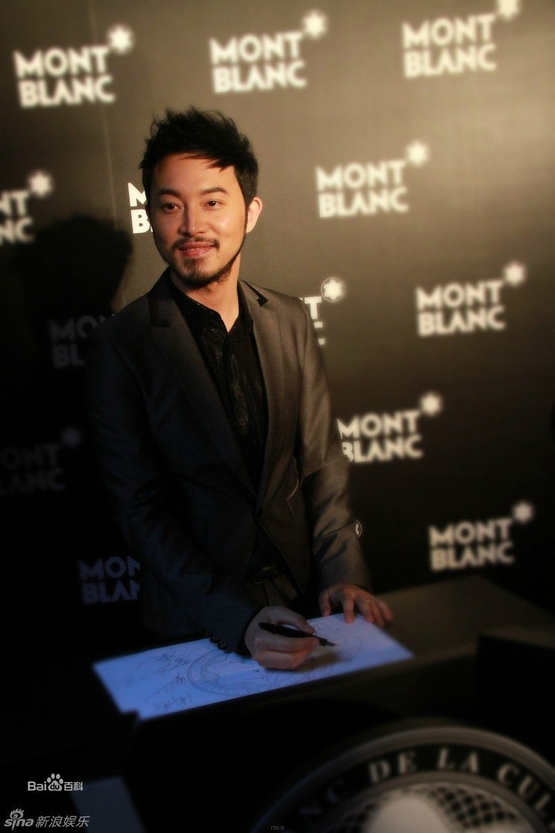 沙溢参加活动等素颜照相册