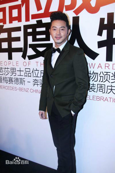 沙溢参加活动等素颜照相册