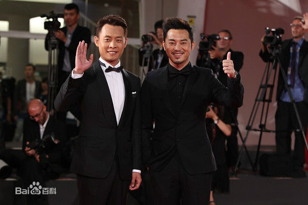 沙溢参加活动等素颜照相册