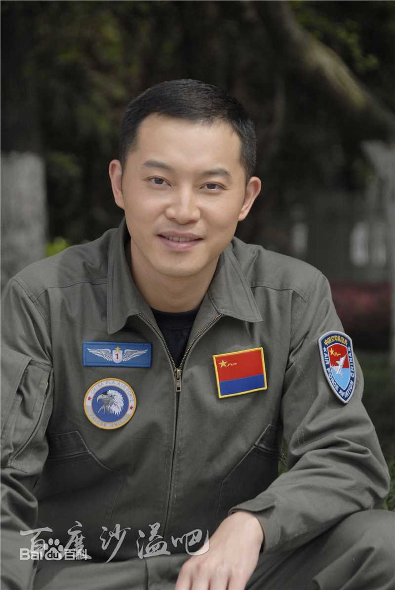 沙溢电视剧鹰隼大队饰演马赫生活照