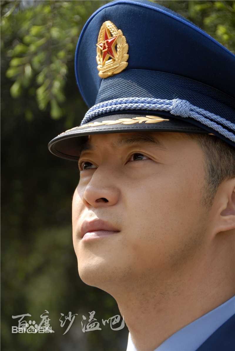 沙溢电视剧鹰隼大队饰演马赫生活照