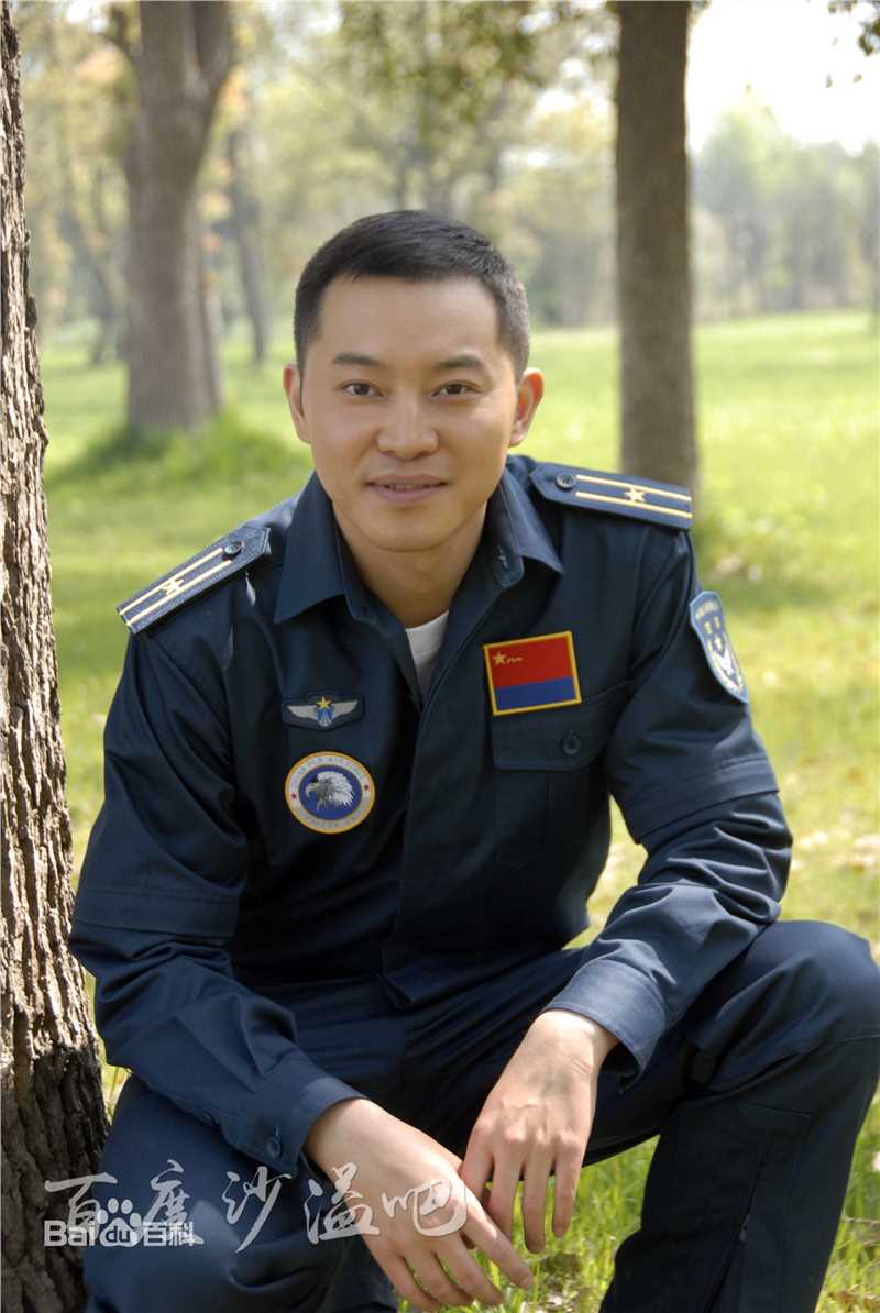 沙溢电视剧鹰隼大队饰演马赫生活照