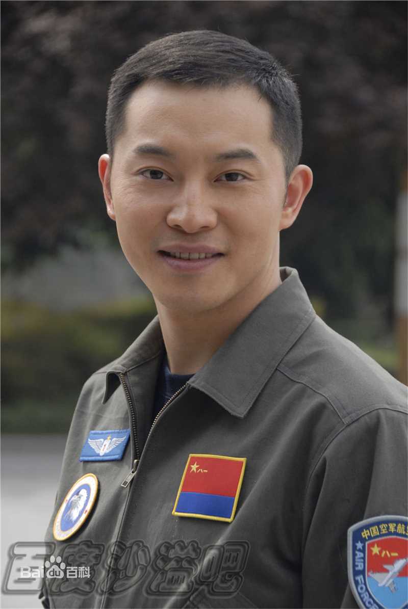 沙溢电视剧鹰隼大队饰演马赫生活照