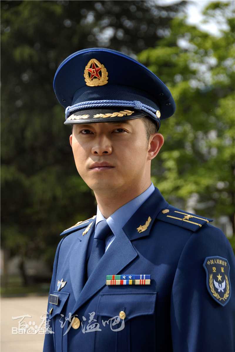 沙溢电视剧鹰隼大队饰演马赫生活照