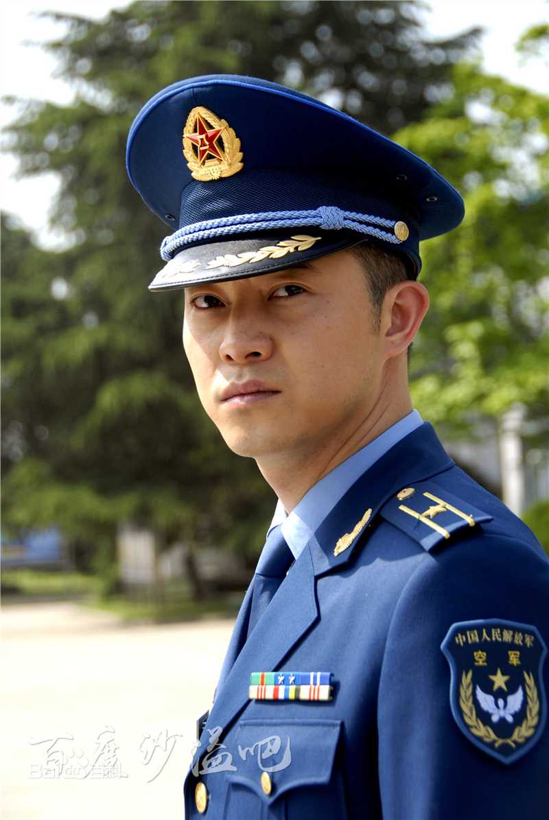 沙溢电视剧鹰隼大队饰演马赫生活照