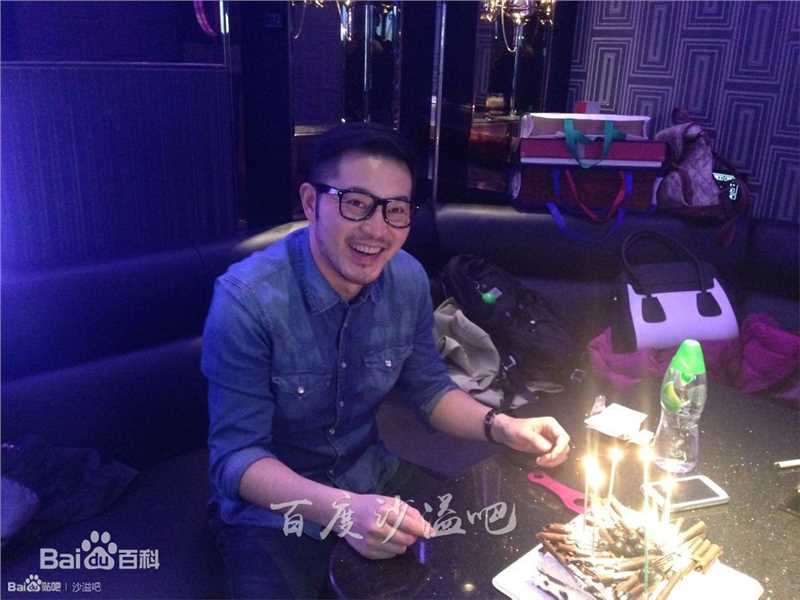 沙溢生日会性感图片图集