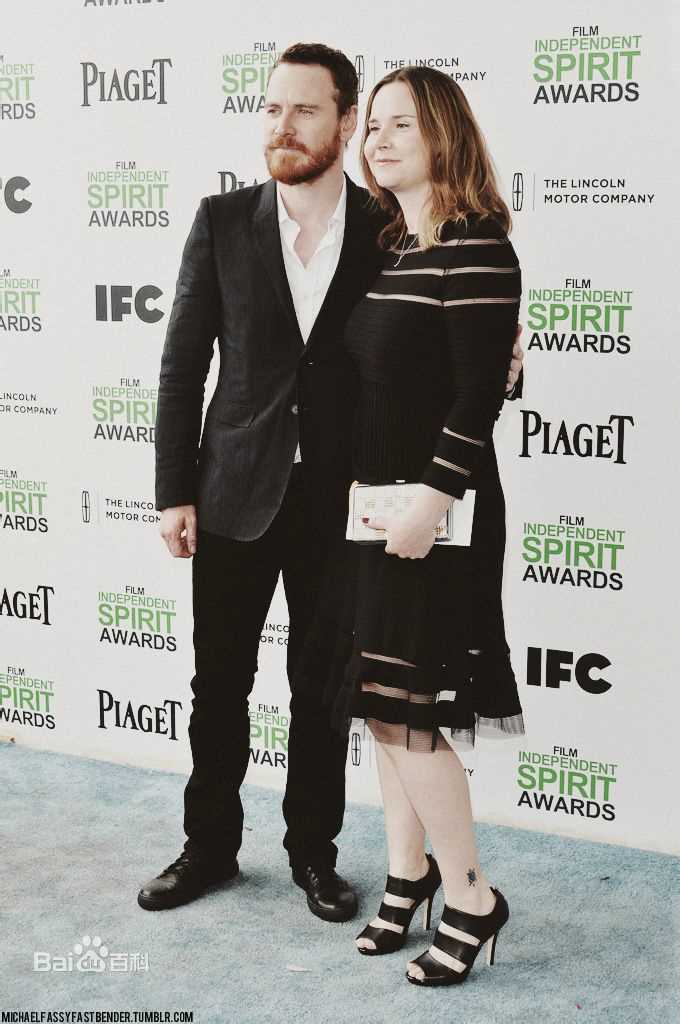 迈克尔·法斯宾德(Michael Fasender)法鲨和家人图片图册