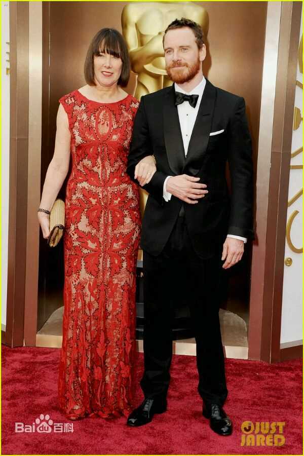 迈克尔·法斯宾德(Michael Fasender)法鲨和家人图片图册