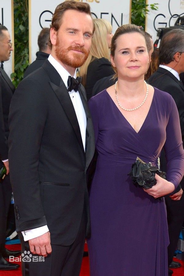 迈克尔·法斯宾德(Michael Fasender)法鲨和家人图片图册