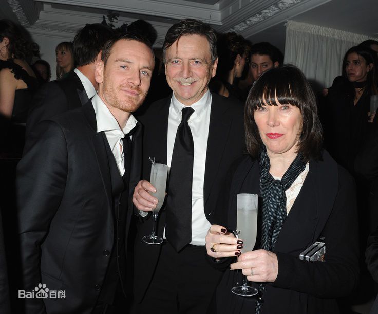 迈克尔·法斯宾德(Michael Fasender)法鲨和家人图片图册