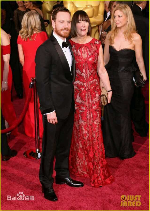 迈克尔·法斯宾德(Michael Fasender)法鲨和家人图片图册