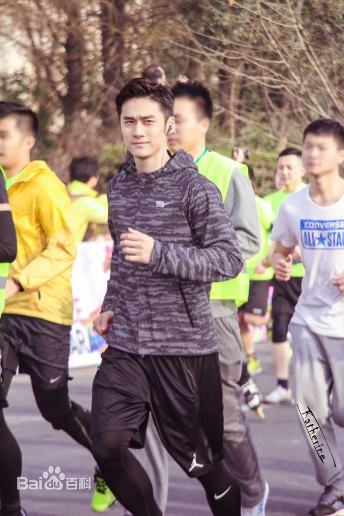 蒋劲夫(Jiang Jinfu)上海松江半程马拉松“为犀牛狂奔”公益跑性感图片图集