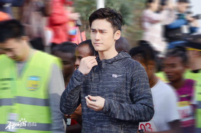 蒋劲夫(Jiang Jinfu)上海松江半程马拉松“为犀牛狂奔”公益跑性感图片图集