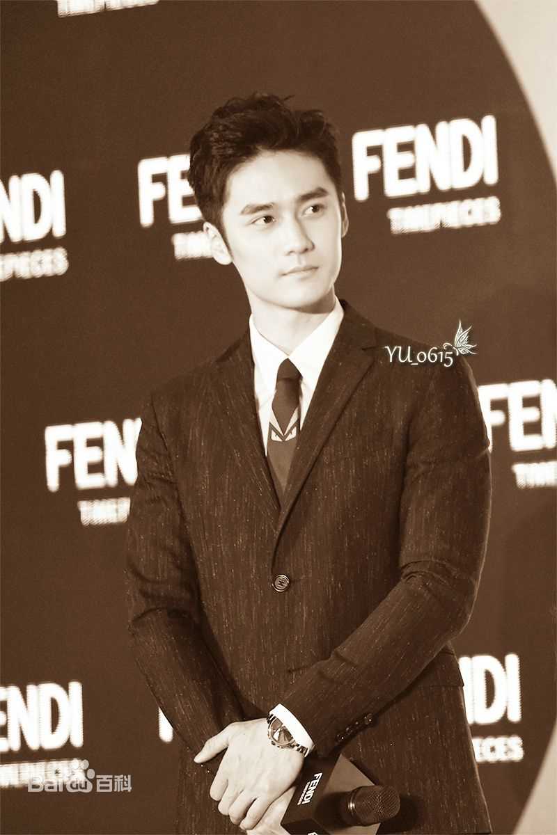 蒋劲夫(Jiang Jinfu)上海FENDI腕表发布会生活照