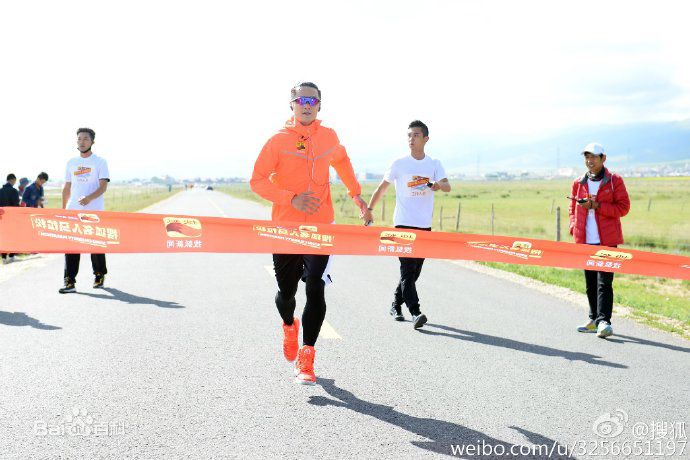 蒋劲夫(Jiang Jinfu)搜狐名人马拉松壁纸壁纸