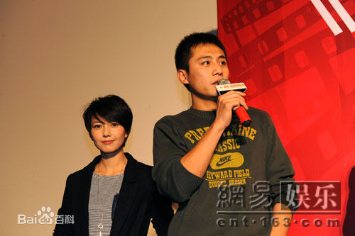 李小冉出席活动壁纸壁纸