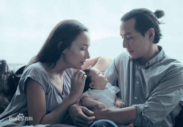吴彦祖(Daniel Wu)一家性感图片图集