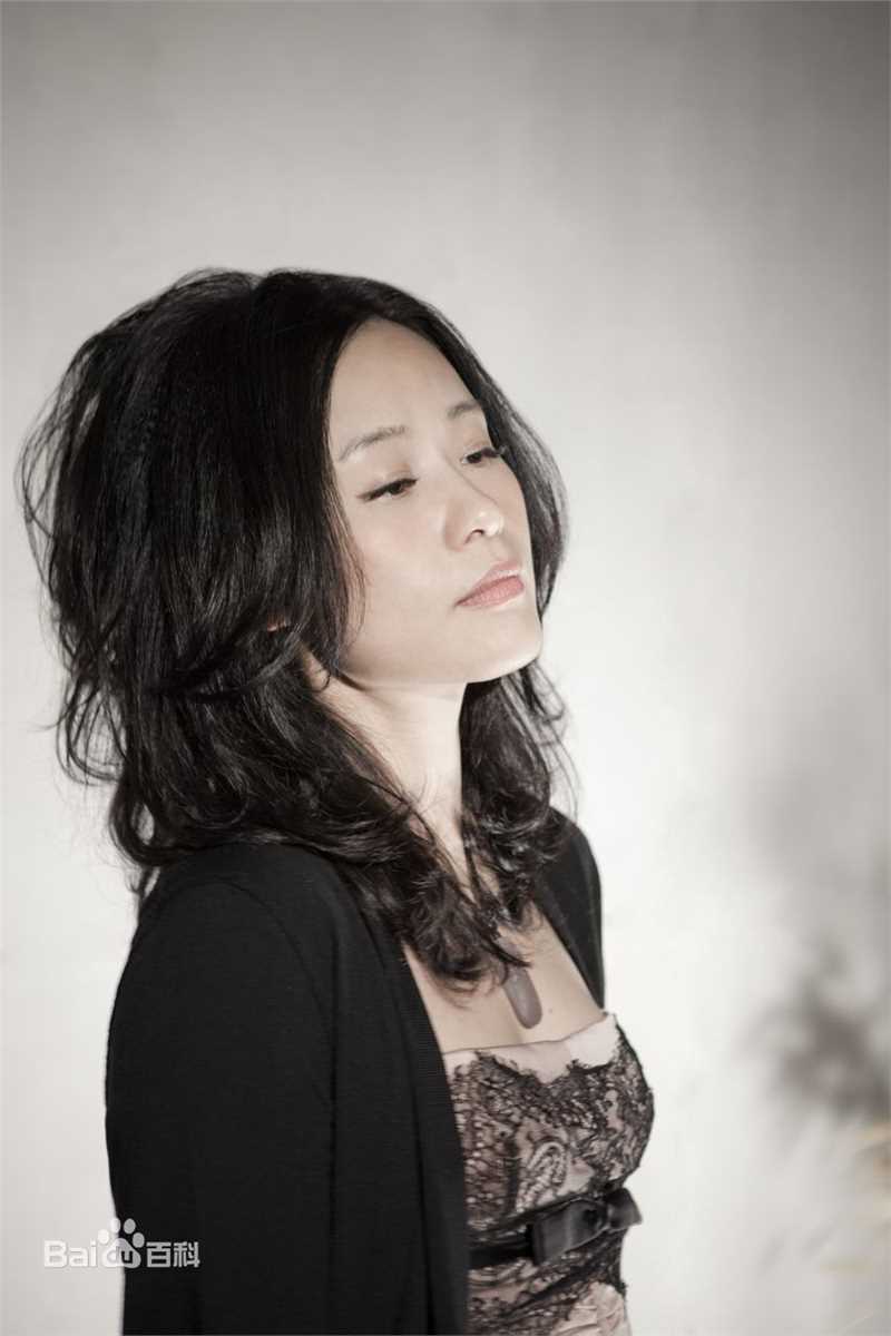 邬君梅(Vivian Wu)处女作青春万岁图册