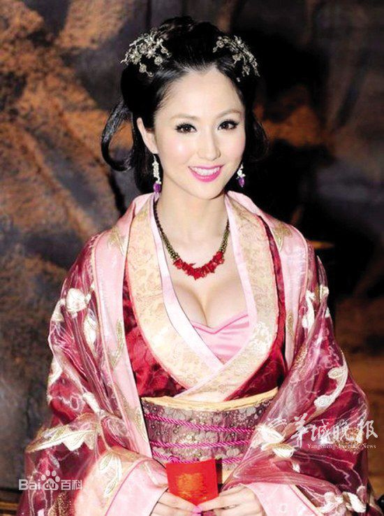 蓝心妍(Crazybarby Leni Lan、ЛаньЯнь、)蓝燕3D肉蒲团宣传素颜照相册