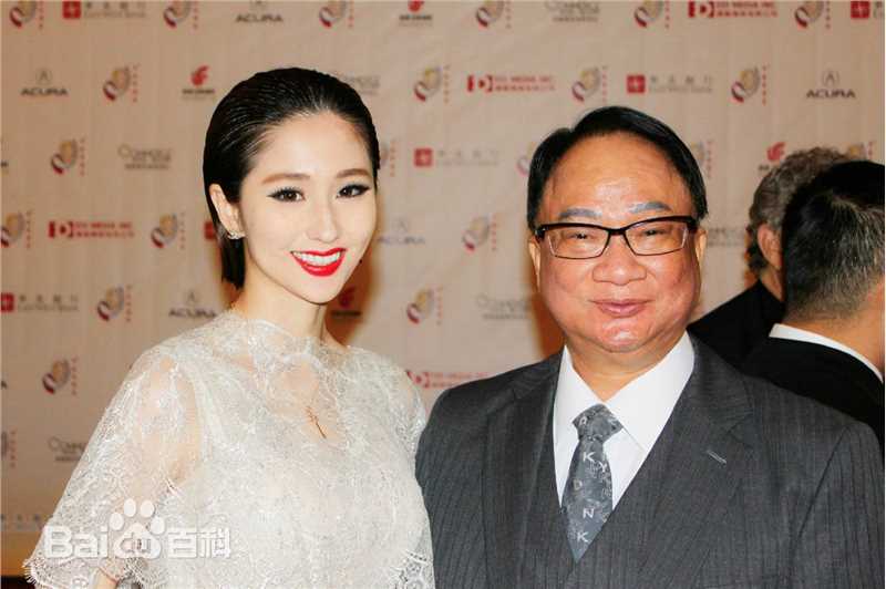 蓝心妍(Crazybarby Leni Lan、ЛаньЯнь、)蓝燕电影节红毯风采图片图集