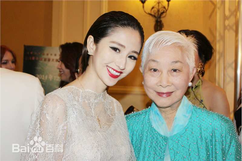 蓝心妍(Crazybarby Leni Lan、ЛаньЯнь、)蓝燕电影节红毯风采图片图集