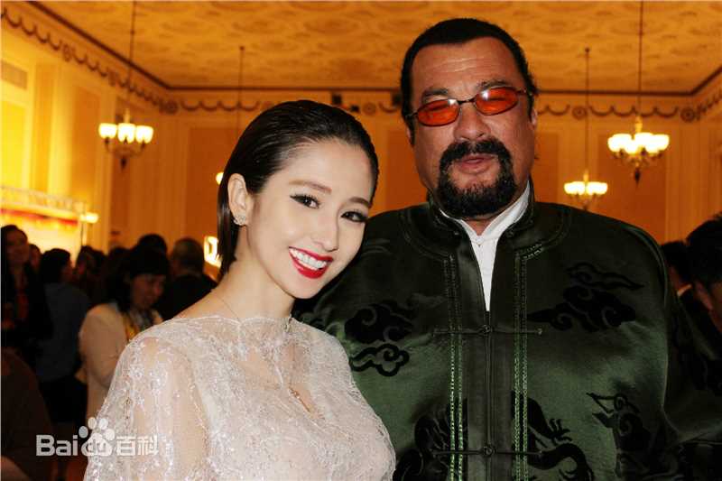 蓝心妍(Crazybarby Leni Lan、ЛаньЯнь、)蓝燕电影节红毯风采图片图集