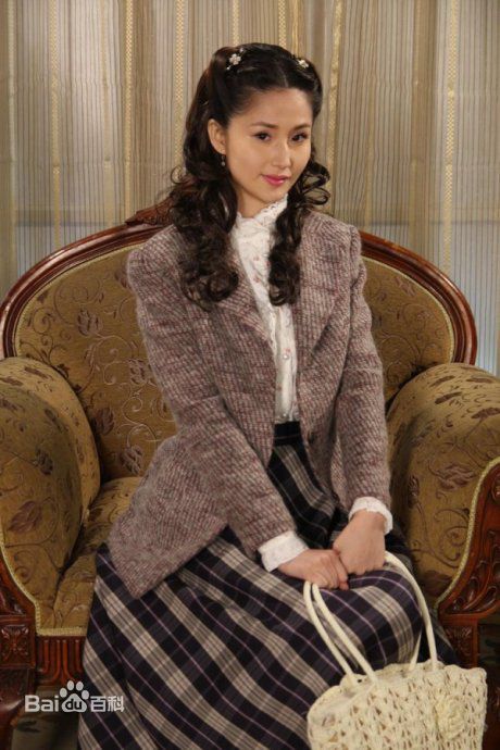 最全蓝心妍(Crazybarby Leni Lan、ЛаньЯнь、)在《钻石豪门》中的壁纸
