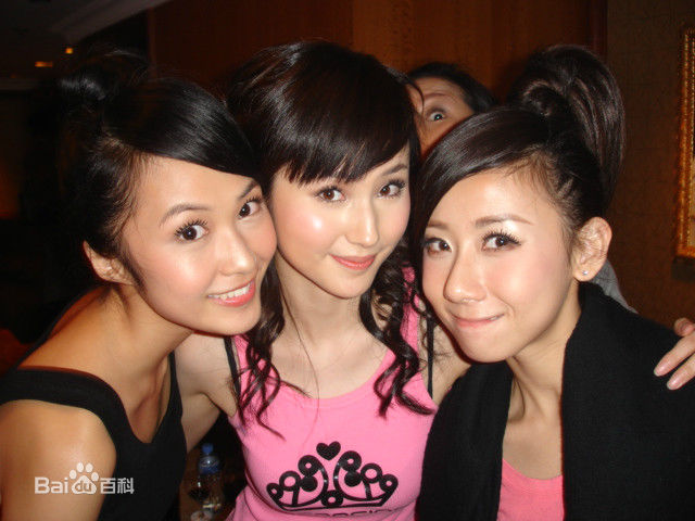 蓝心妍(Crazybarby Leni Lan、ЛаньЯнь、)蓝燕香港报道壁纸壁纸