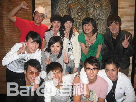 蓝心妍(Crazybarby Leni Lan、ЛаньЯнь、)蓝燕香港报道壁纸壁纸