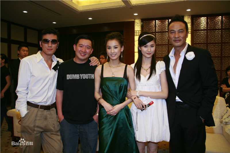 蓝心妍(Crazybarby Leni Lan、ЛаньЯнь、)蓝燕香港报道壁纸壁纸