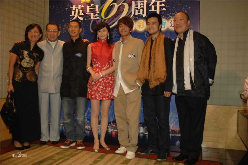 蓝心妍(Crazybarby Leni Lan、ЛаньЯнь、)蓝燕香港报道壁纸壁纸