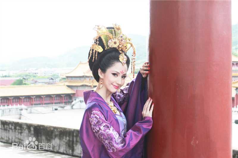最新蓝心妍(Crazybarby Leni Lan、ЛаньЯнь、)在《太平公主秘史》中的图集