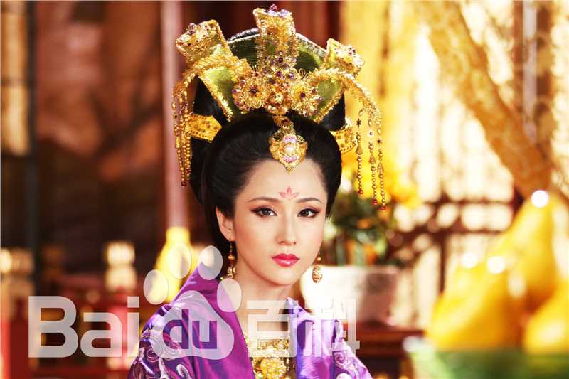最新蓝心妍(Crazybarby Leni Lan、ЛаньЯнь、)在《太平公主秘史》中的图集