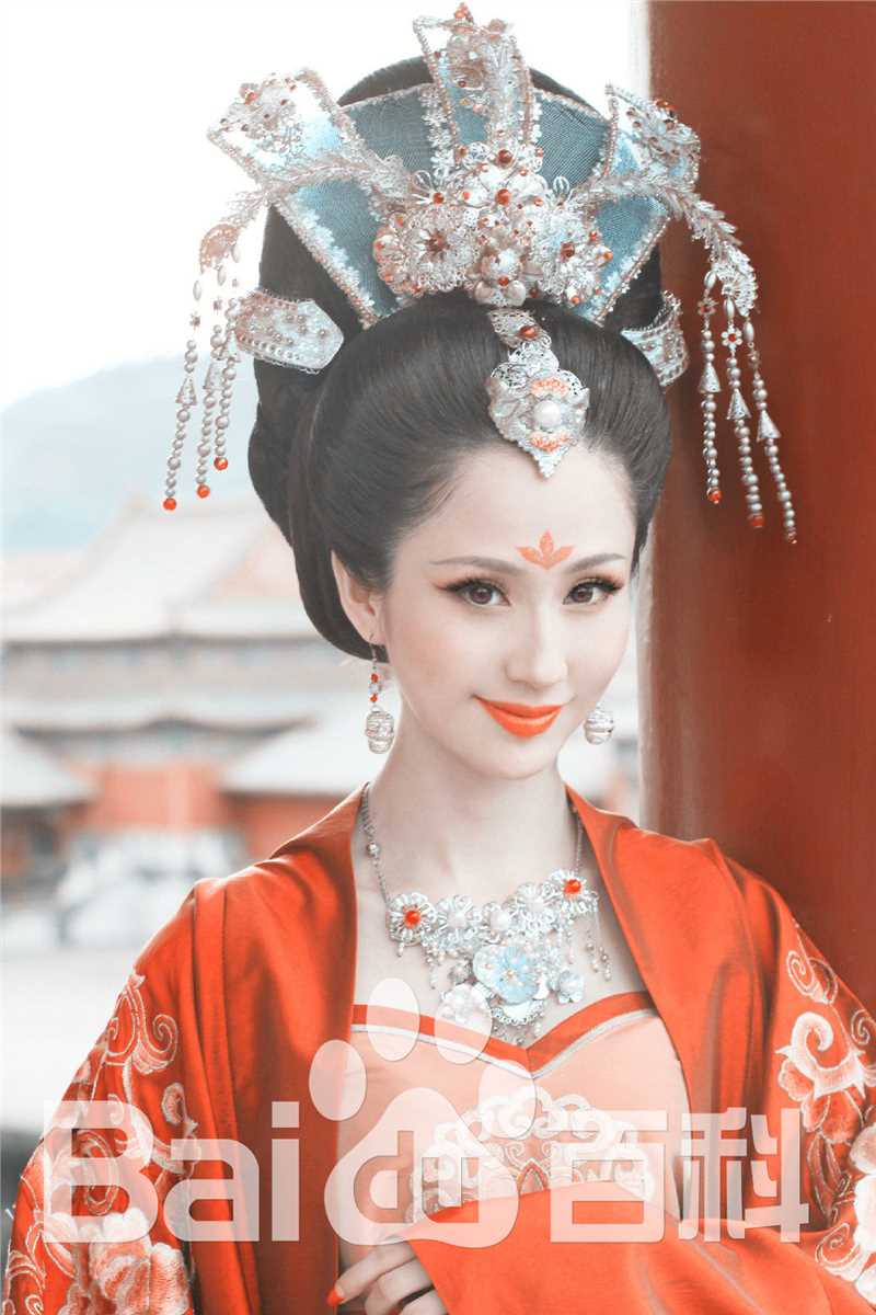 最新蓝心妍(Crazybarby Leni Lan、ЛаньЯнь、)在《太平公主秘史》中的图集