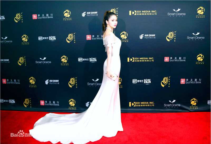 蓝心妍(Crazybarby Leni Lan、ЛаньЯнь、)典礼造型图片图集