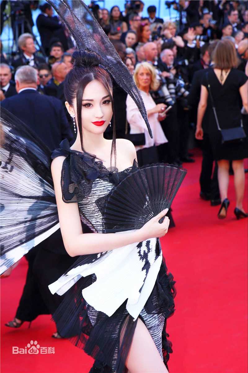 蓝心妍(Crazybarby Leni Lan、ЛаньЯнь、)典礼造型图片图集