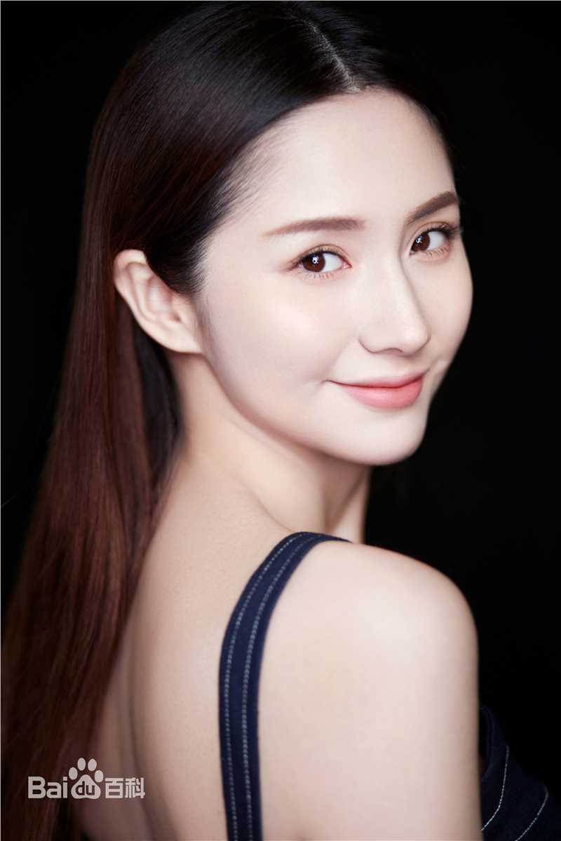 最新蓝心妍(Crazybarby Leni Lan、ЛаньЯнь、)壁纸