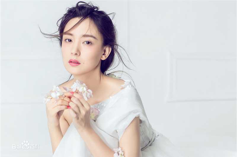 周奇奇高清时尚图集