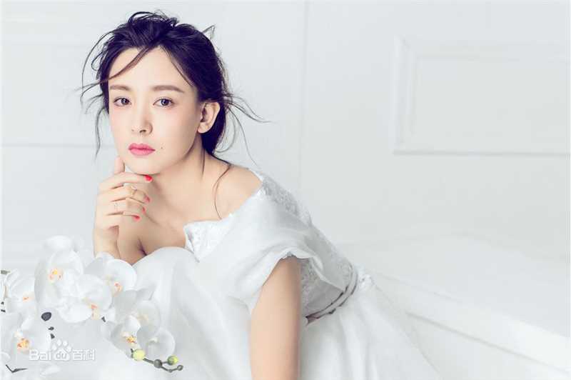 周奇奇高清时尚图集