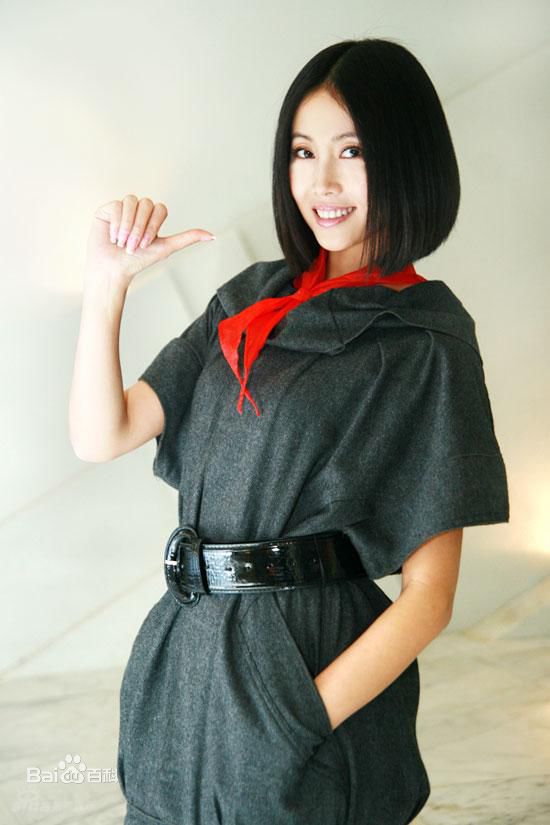 李芯逸丑女无敌 闪亮剧照