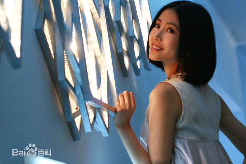 李芯逸丑女无敌 闪亮剧照