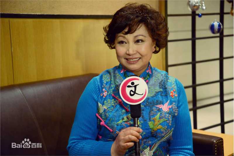 徐松子活动照片图册