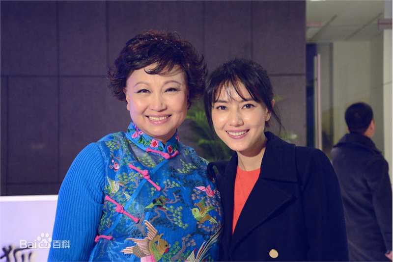 徐松子活动照片图册