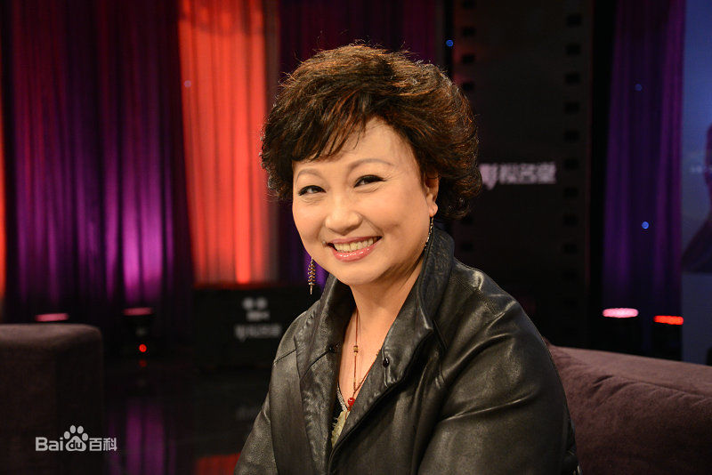 徐松子活动照片图册