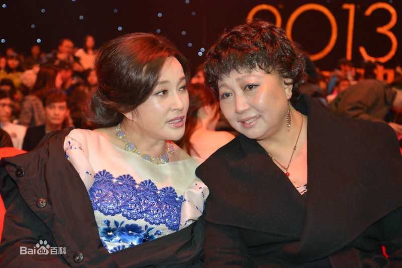 徐松子活动照片图册